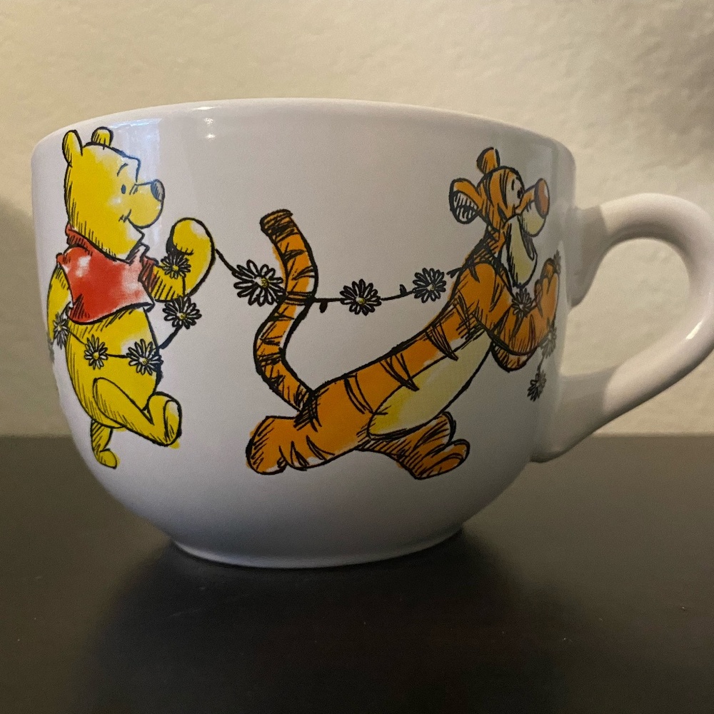 Soup Mug Winnie the Pooh Daisy Chain, BNWT